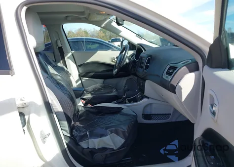 2018 Jeep Compass Sun And Wheel Fwd z USA, uszkodzony, nr VIN 3C4NJCBB4JT469227